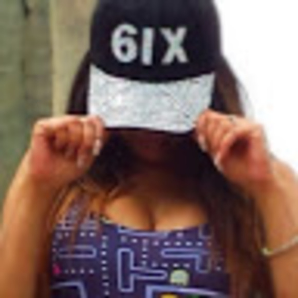 Meet your Posher, Yasmine - Picture 1 of 1